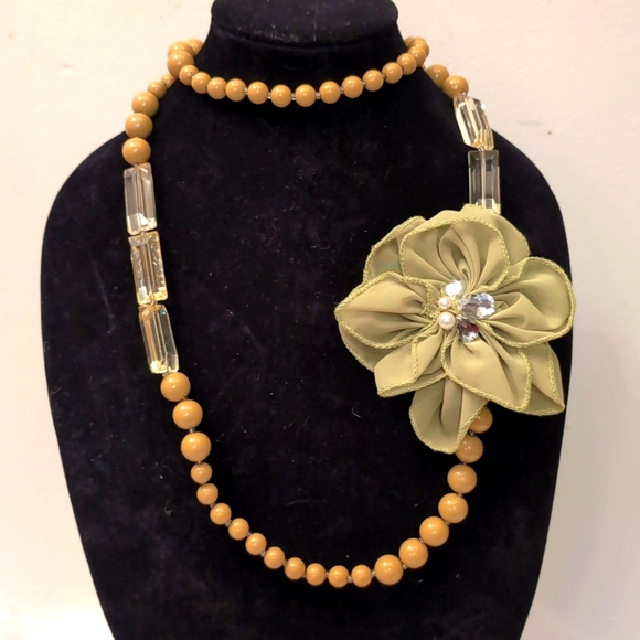 Jewelry - Vintage Green Beaded necklace with Floral Cloth Brooch Crystal like Beading
